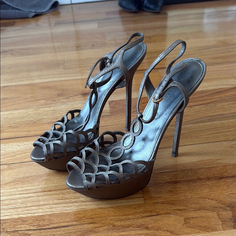 Sergio Rossi Strappy Sandel Heels Metallic Gold Brown Color With Platform